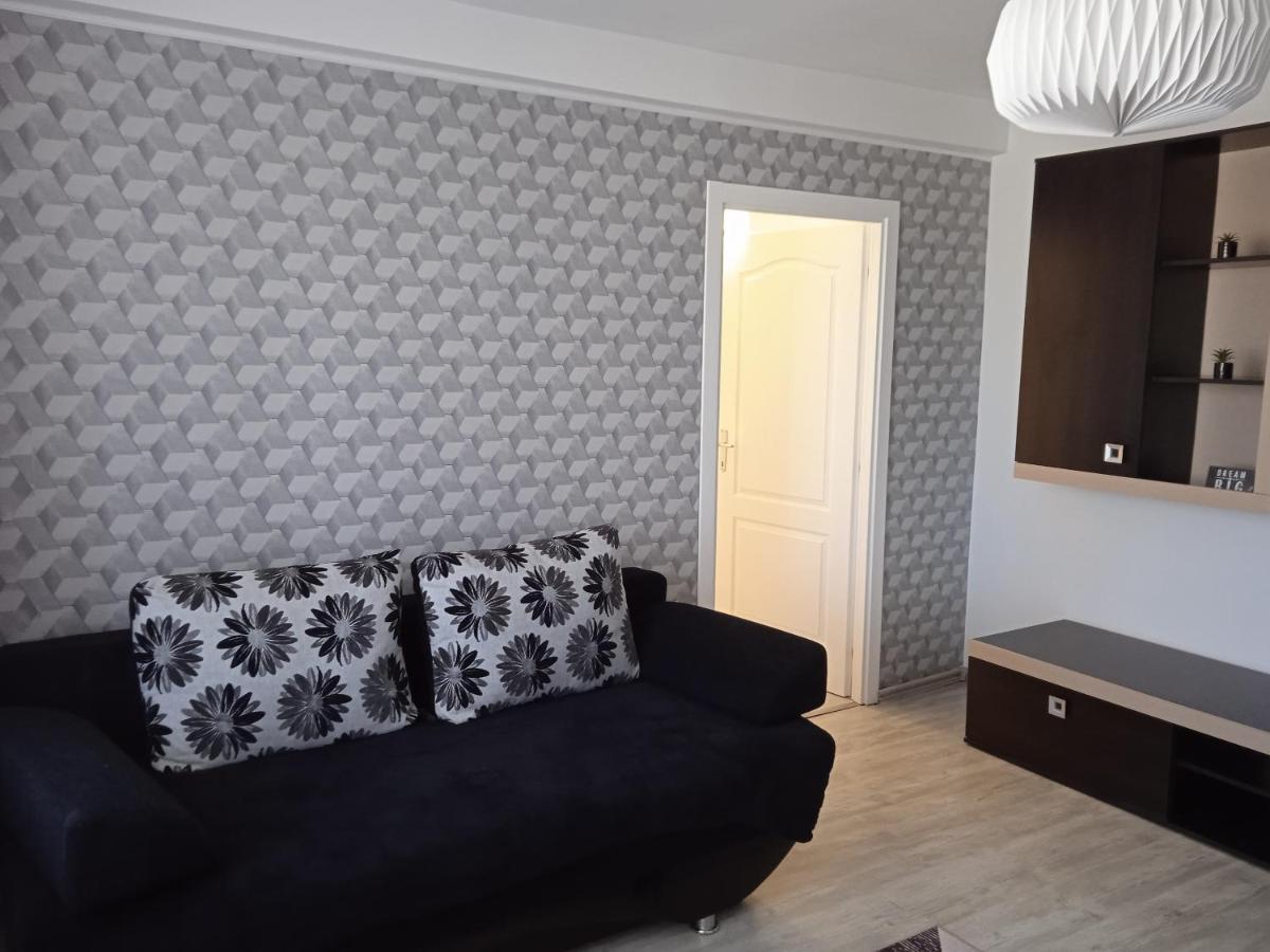Ana Apartament Ramnicu Valcea Exterior photo