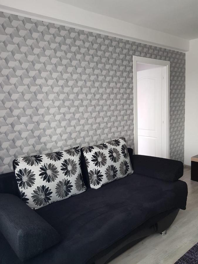 Ana Apartament Ramnicu Valcea Exterior photo