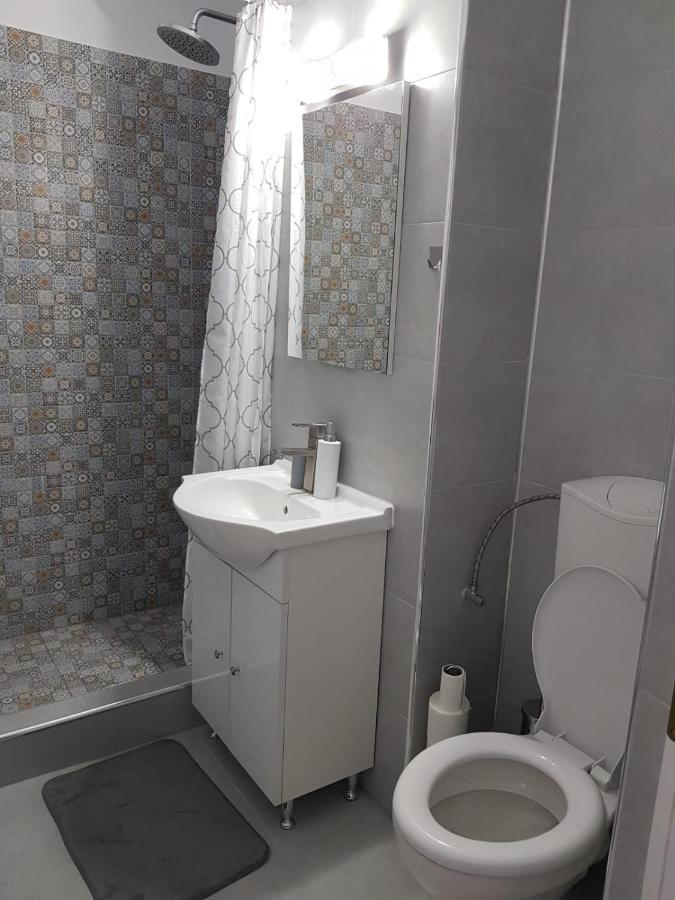 Ana Apartament Ramnicu Valcea Exterior photo